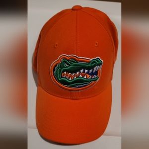 Top of the World Mens Florida Gators Fitted Cap